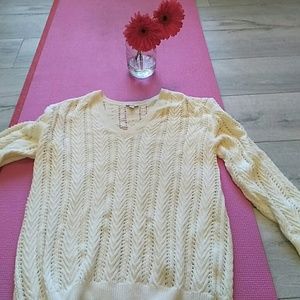 V-neck White knit Gap sweater